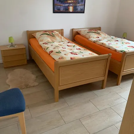 Ferien- Monteurwohnung 1 In Ilbenstadt, 2 Zimmer 55 Qm Betten Trennbar 1 Stock * Ilbenstadt